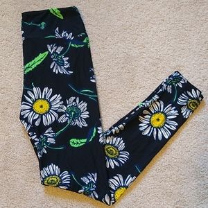 LuLaRoe Daisy Leggings. OS. Black/White/Green/Blue/Yellow.